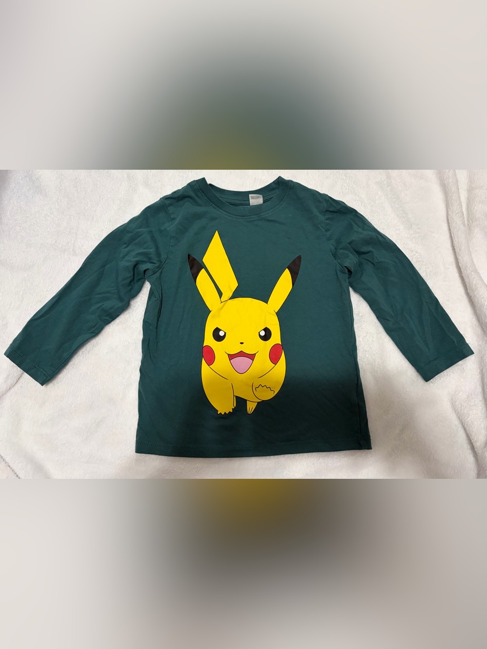H&M Kids size 2-4 Dark Green Long Sleeve Tee pokemon Pikachu Graphic